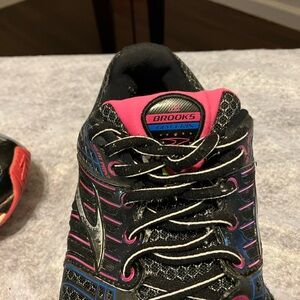 Brooks Glycerin Black and Pink Athletic Shoes